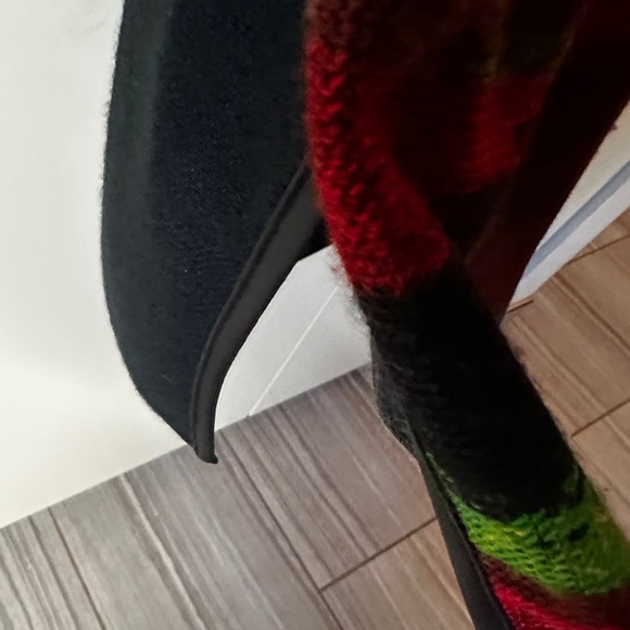 Joseph Ribkoff Sleeveless Sweater - Picture 6 of 10